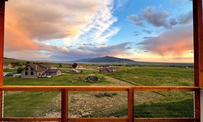 Sheridan House | Charming private room and bathroom. One mile from town. Best views in the valley