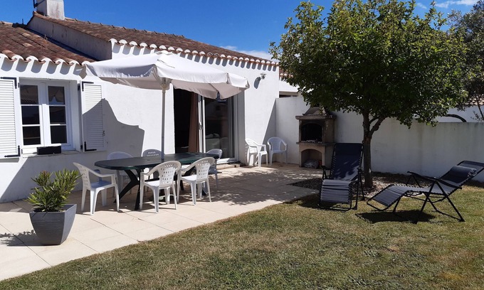 Noirmoutier-en-l'Ile House | CHARMING QUIET AND COMFORTABLE LOCATION IN OLD 300M FROM THE BEACH