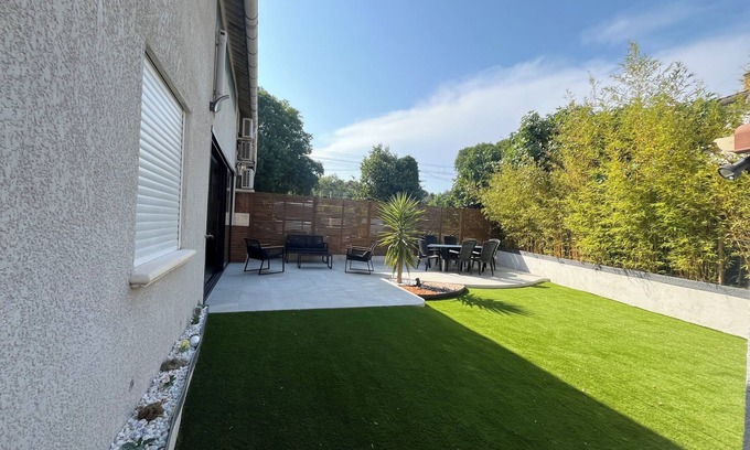 Uchaud Condo | Charming, quiet accommodation