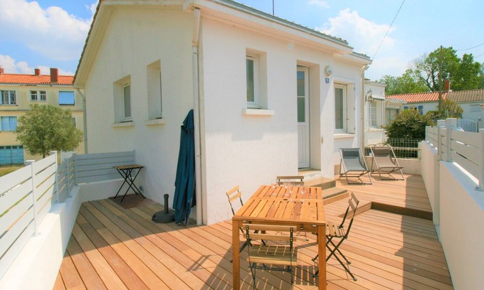 La Tranche-sur-Mer House | Charming Renovated House: Close to Beach & Town Center, Modern Amenities