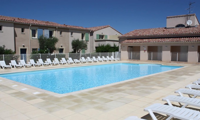 Mouries Cottage | Charming rental with shared-pool in the Alpilles, 4 peoples