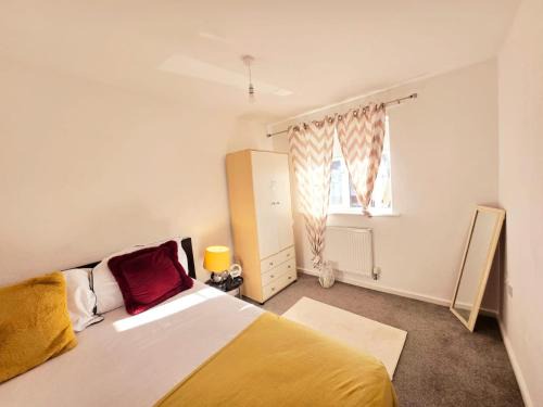Oldham House | Charming Room, shared house