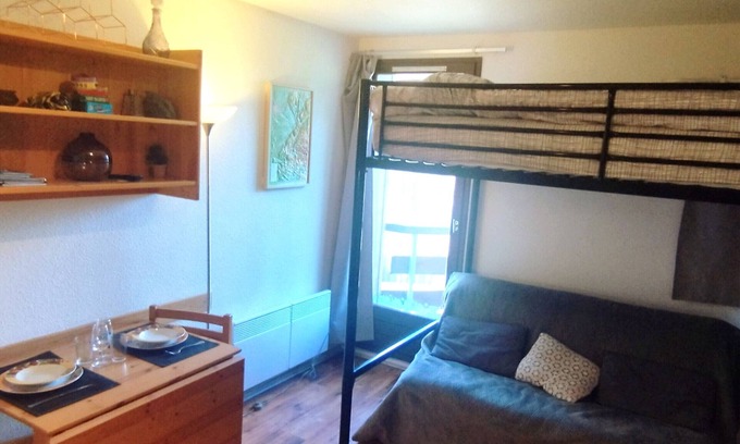 Prapoutel Apartment | Charming studio on 5th floor near hiking trails and aquatic center!