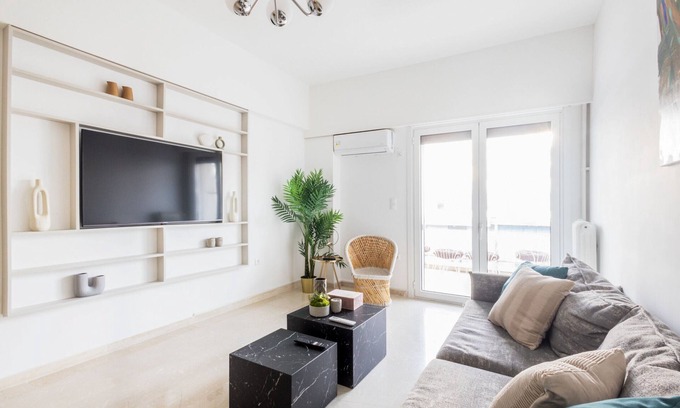 Glyfada Apartment | Charming Seaside Apartment | Elegant 2BR in Glyfada