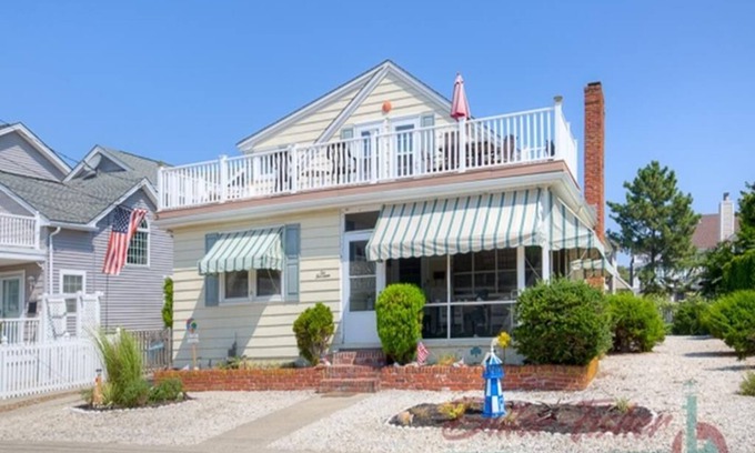 Stone Harbor House | Charming Single Family Luxury Vacation Home, Stone Harbor, NJ