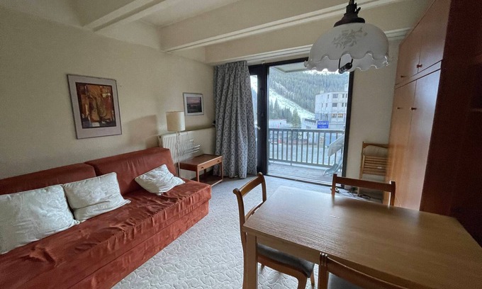 Flaine Apartment | Charming Ski-In/Ski-Out Studio for 3 with South-Facing Balcony in Flaine Forum