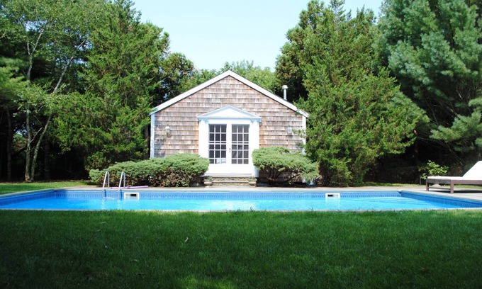 Village of Southampton House | Charming Southampton Village Farmhouse w/pool & separate Pool-House on1 acre