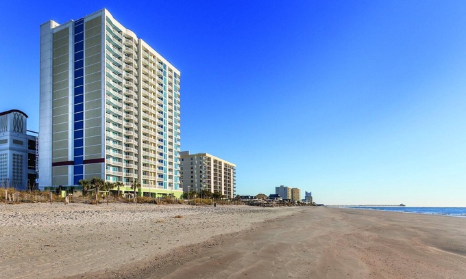 Ash Resort | Charming Studio at Club Wyndham Towers on the Grove, North Myrtle Beach