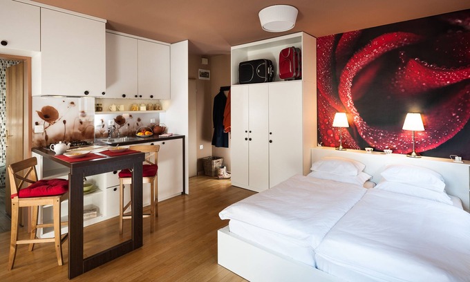 Ljubljana City Centre Apartment | Charming studio for 2, walking distance to attractions, cafés, restaurants.