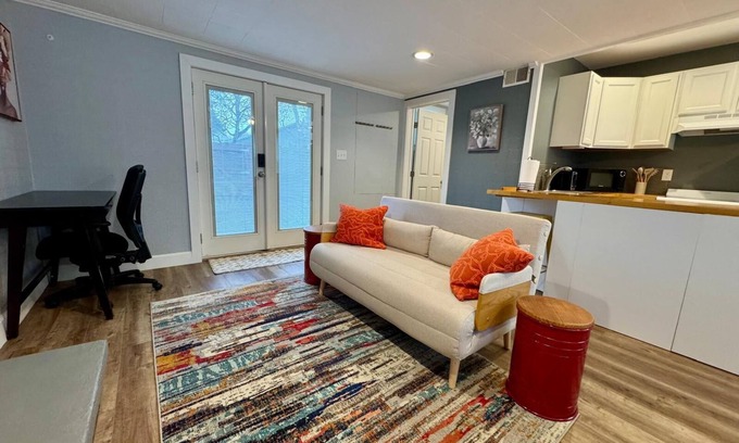 Roxhill Apartment | Charming studio in marvelous Seattle with fenced patio