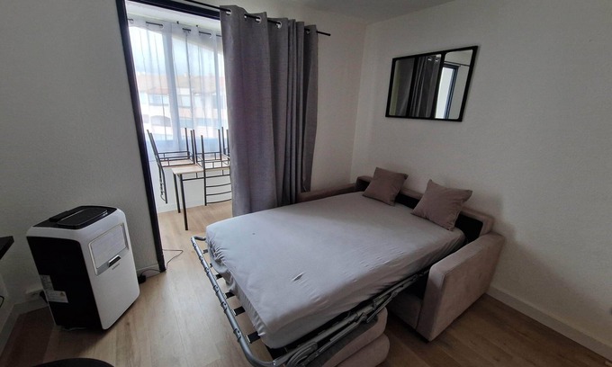Port-la-Nouvelle Apartment | Charming T2 in residence close to the beach and all amenities