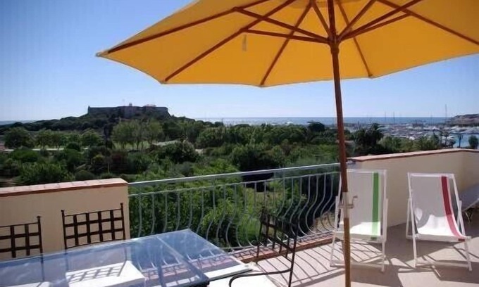 Antibes City Centre Apartment | Charming three-room apartment with panoramic view of the Baie des Anges,