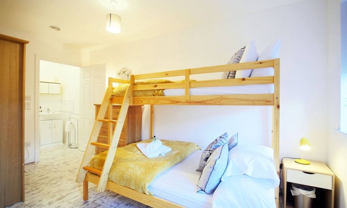 Aviemore House | Charming, two-bedroom pet friendly property located in lovely Dalnabay which is just a 10 minute wa