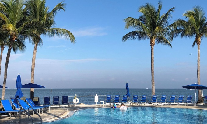 Captiva Apartment | Charming Two Bedroom Villa Steps to Sunset Beach – Perfect Family Escape