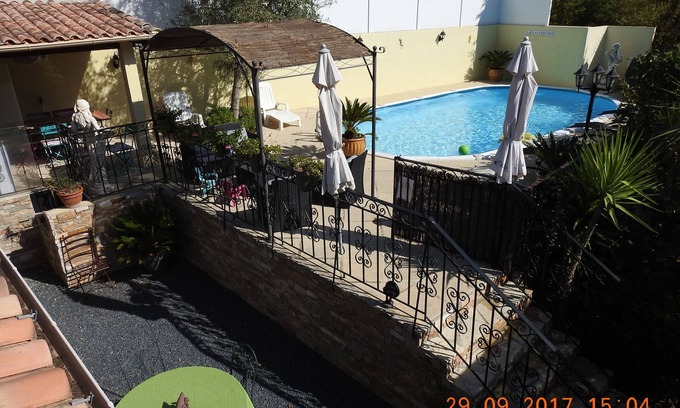 Ceyreste Villa | Charming villa: Secure swimming pool, fenced, close to the sea/Calanques/Cassis