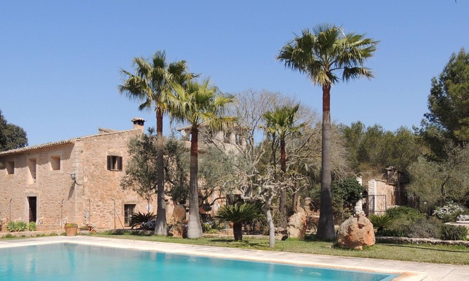 Algaida Villa | Charming Villa with Pool in Algaida