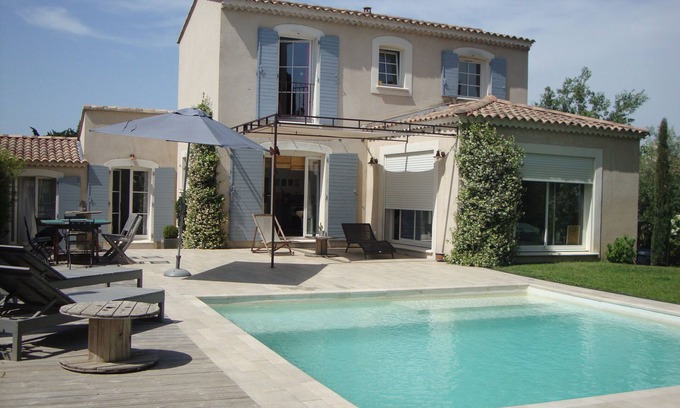 Noves House | Charming villa with pool