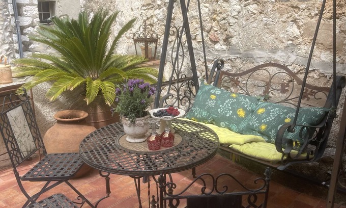 Vence House | Charming village house in the historic part of Vence