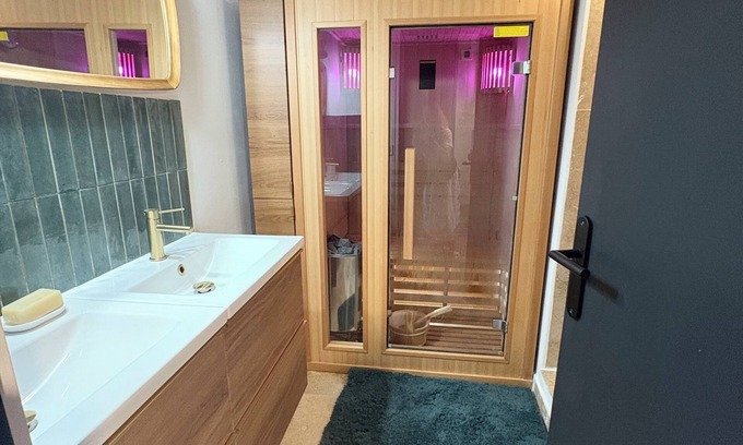 Bedoin House | Charming village house with sauna