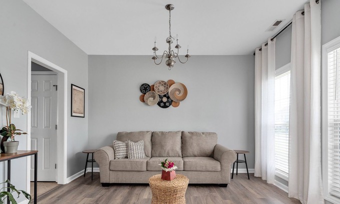 Wake County House | Charming Wendell Home w/firepit and pool table