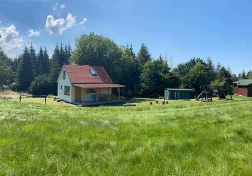Micov-Susice Cabin | Chata na konci louky