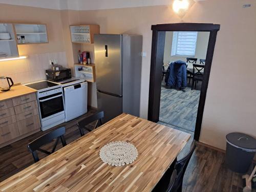 Loucna Pod Klinovcem Cabin | Chata Na Rozcestí