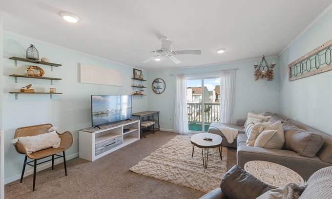 North Ocean City Condo | Chateau 202B is a Gorgeous Bayside Condo , perfect for the family getaway!
