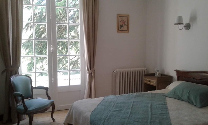 Siorac-en-Perigord House | Chateau / Country House