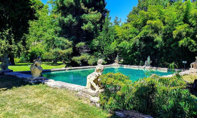 St.-Remy-de-Provence Hotel | Chateau De Roussan