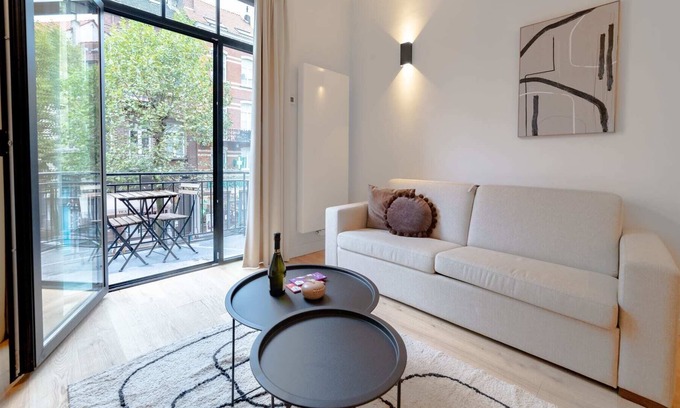 Ixelles Apartment | Chatelain I - One Bedroom Apartment, Sleeps 4