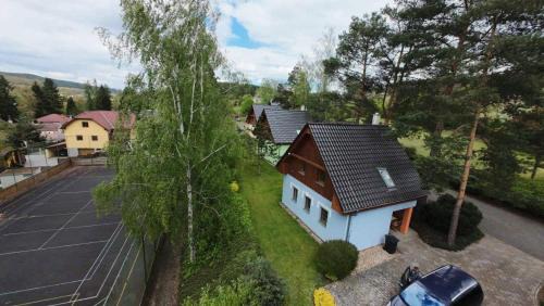 Tyn nad Vltavou House | Chaty Koloděje-modrý dům