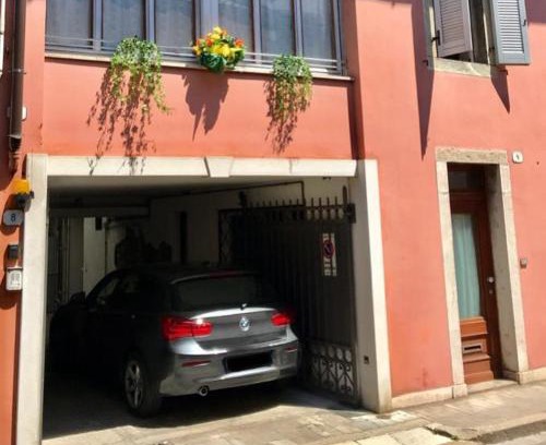 Udine Apartment | Che piacere! Udine in centro col posto auto
