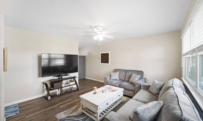 Michigan City House | Check out our new short term rental located near Lake Michigan! Cozy 3 Bedroom/1 Bath Home