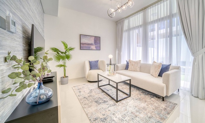 Dubai Ski Chalet | Cheerful 3BR Townhouse at DAMAC Hills 2, Dubailand by Deluxe Holiday Homes
