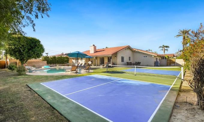 Bermuda Dunes House | Cheerful villa with Pool, Spa, & Private Pickleball Court!
