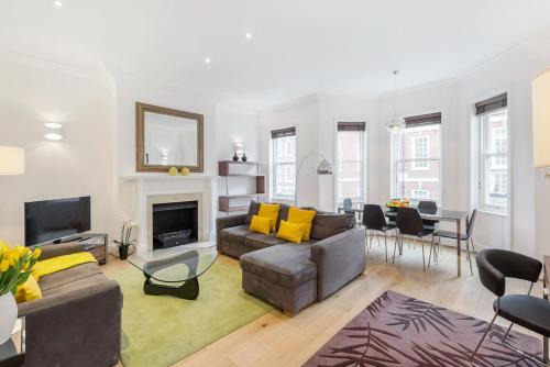 Chelsea Apartment | Chelsea - Draycott Place by Viridian Apartments