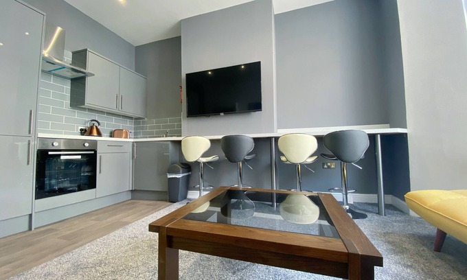 South Shore Apartment | Chelsea Suite Sasco Apartments
