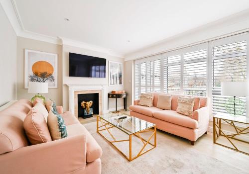 Chelsea Apartment | Chelsea Townhouse with Roof Terrace & Parking