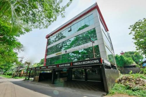 Alappuzha Hotel | CHEMBIL RAK Residency