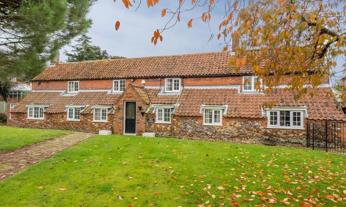 Heacham House | Cheney Hollow