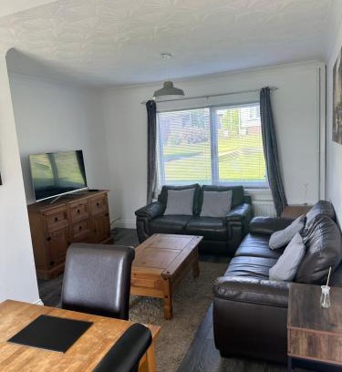 Milford Haven House | Cherry Tree