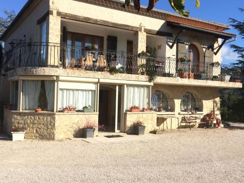 Mirabel-aux-Baronnies Apartment | Chez Laurette