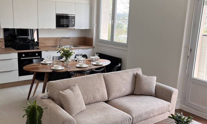 Dijon Apartment | Chez Louisa-Maria