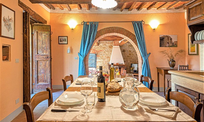 Monte Benichi Apartment | Chianti View, Garden for your small Family, Pool & Jacuzzi