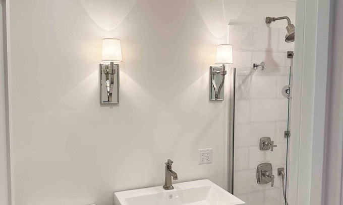 East Town Apartment | Chic 1-bdrm Corporate Penthouse condo in historic hotel. Lake Michigan views