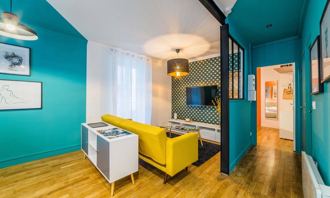 Brive-la-Gaillarde Apartment | Chic 1 Bedroom Apartment