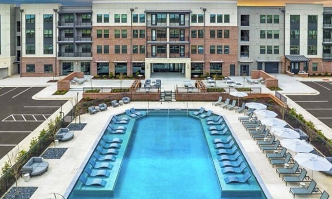 Evans Apartment | Chic 1-bedroom apartment with WiFi, AC in fabulous Evans