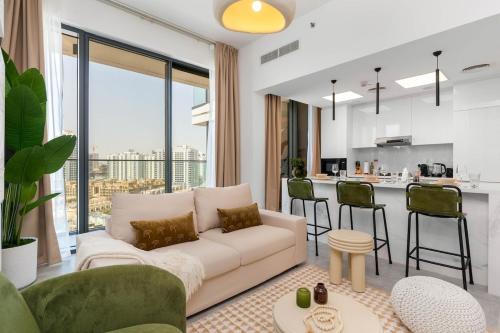 Jumeirah Village Circle Apartment | Chic 1BDR - Sunset Views - Designer's Choice - Huge Corner Balcony - New Building - Heart of JVC
