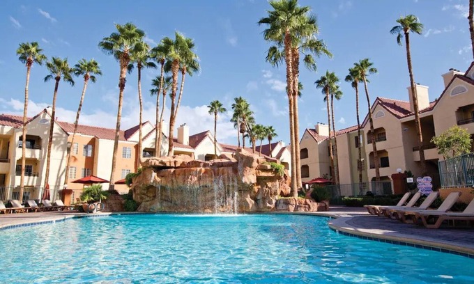 Las Vegas Villa | Chic 2-bedroom 2-Bath villa with Pools, fitness room & more in vibrant Las Vegas