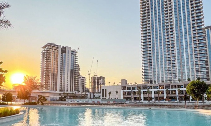 Dubai Apartment | Chic 2 BR in Vida Residences with Canal View
